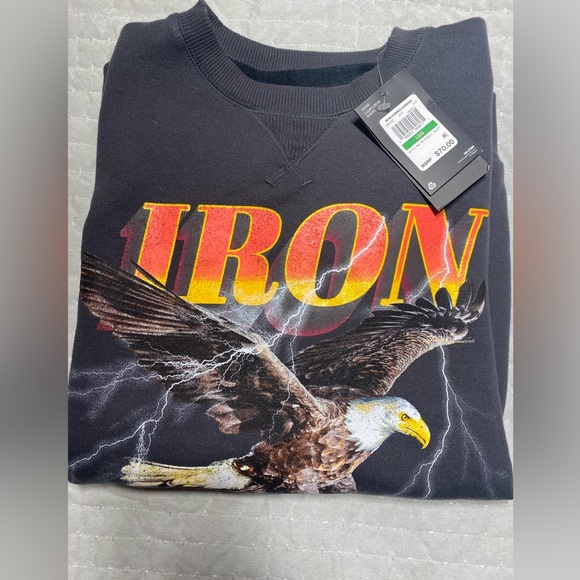 Under Armour “Iron Paradise” Graphic Short Sleeve Sweatshirt - Picture 8 of 8